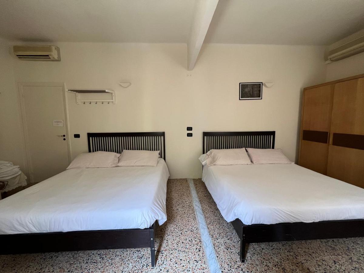 Hotel Locanda Lorena à Porto Venere Extérieur photo