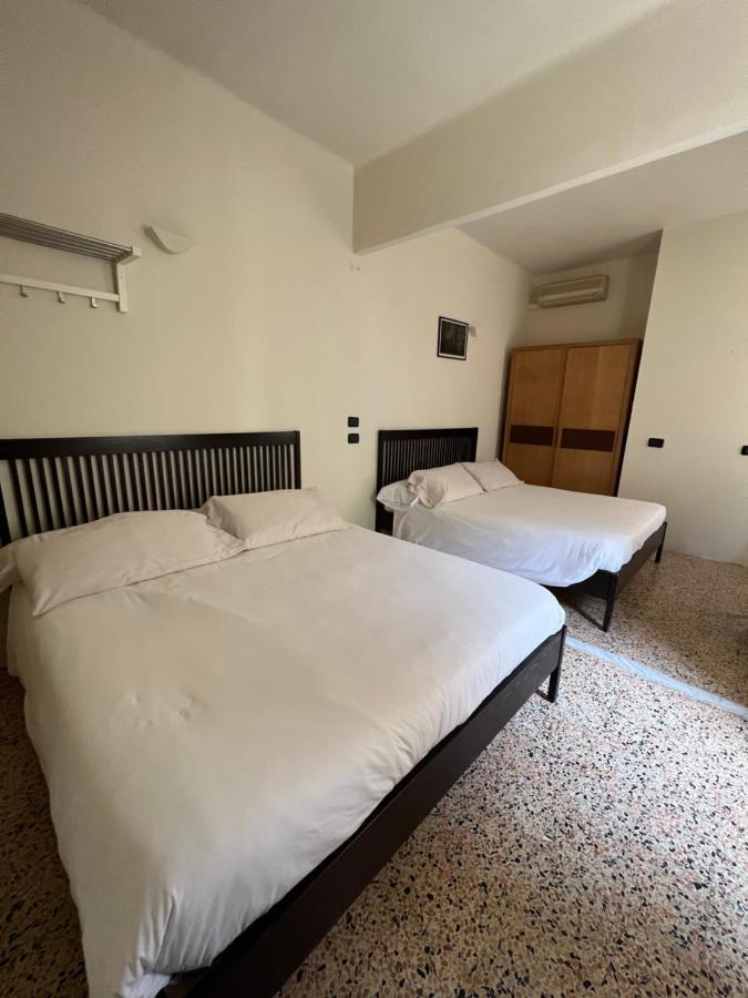 Hotel Locanda Lorena à Porto Venere Extérieur photo